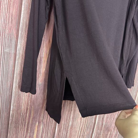 Lou & Grey Signature Soft Dark Purple V-Neck Top Long Sleeve Soft Casual Medium - Picture 4 of 5